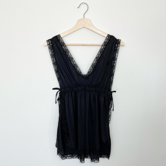 Vintage delicate black lace open sides slip lingerie dress - Picture 3 of 6